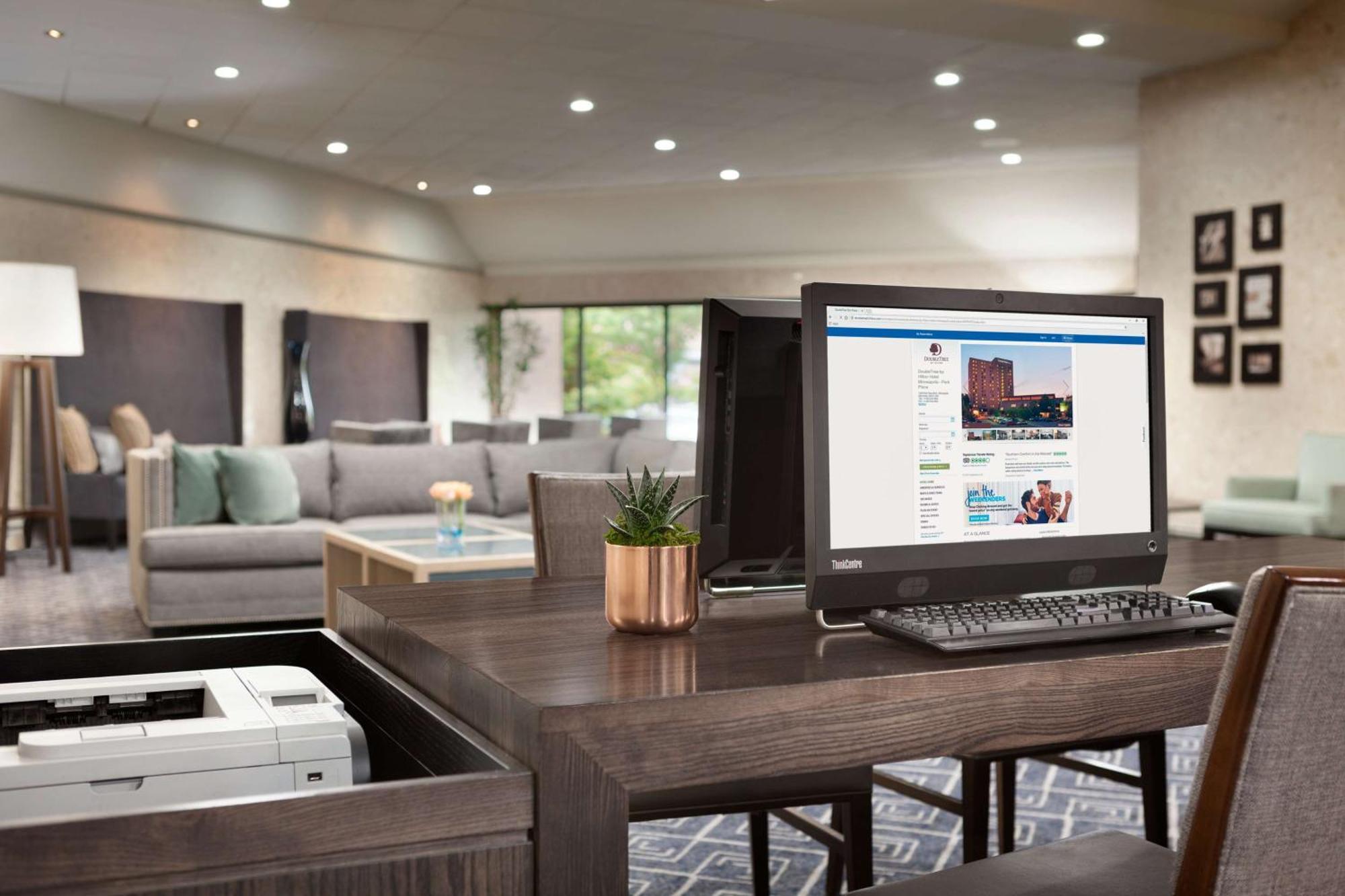 Doubletree By Hilton Minneapolis Park Place Saint Louis Park Eksteriør bilde