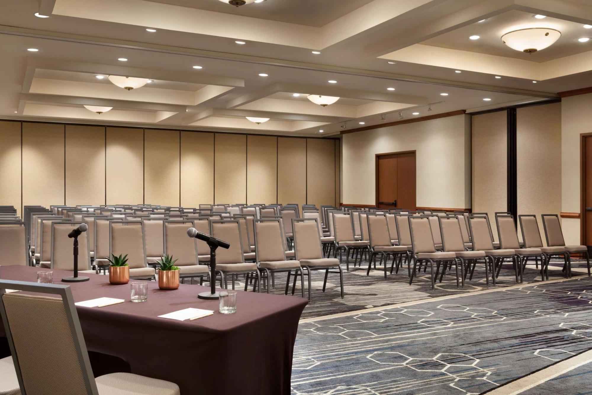 Doubletree By Hilton Minneapolis Park Place Saint Louis Park Eksteriør bilde